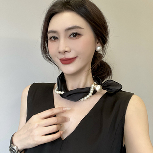 高级感纯色珍珠项链丝巾女春夏薄领巾磁吸扣锁骨链新款百搭小方巾