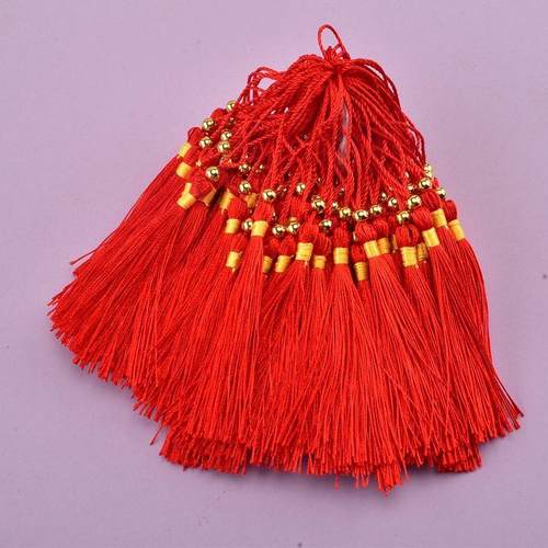 大红穗子柔顺带珠流苏喜糖盒