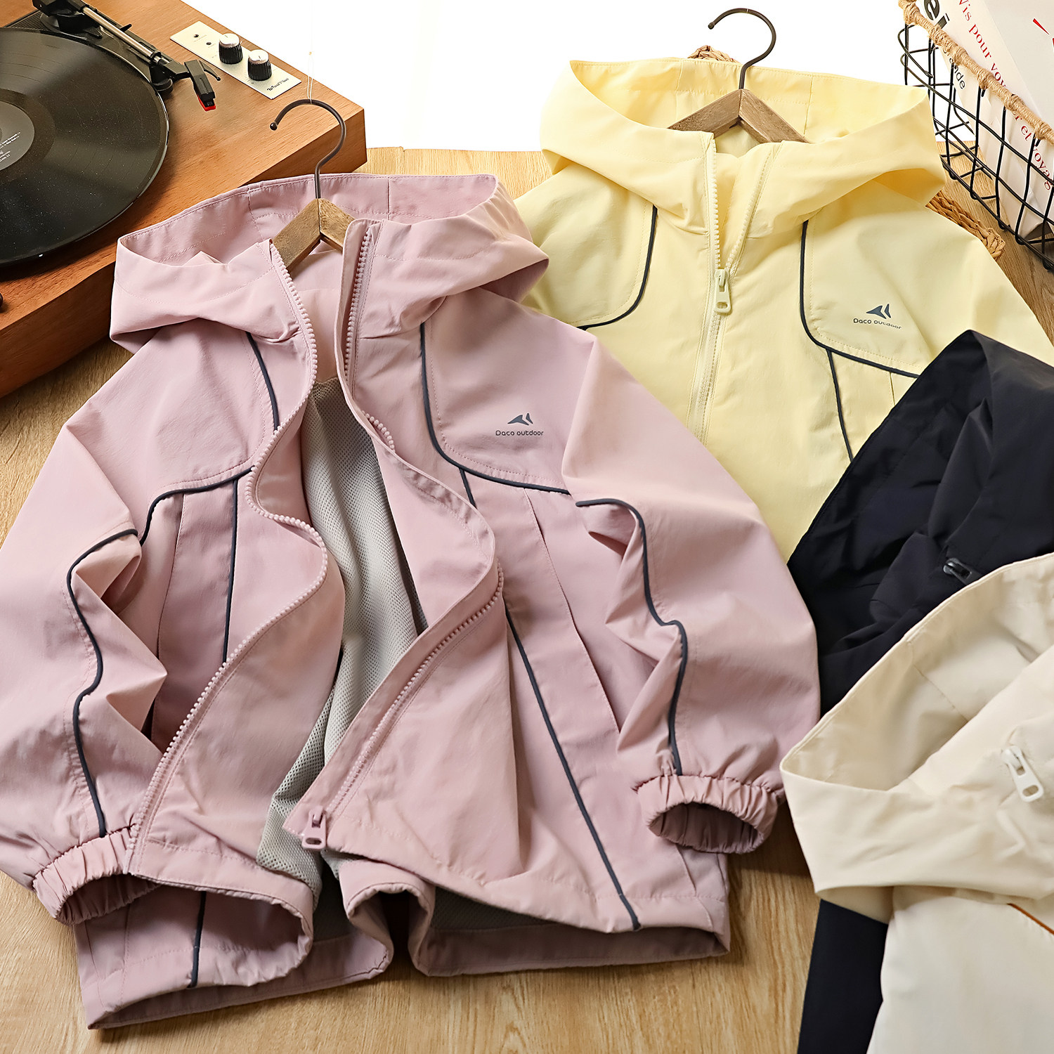 男女童外套春秋季2026新款中大童儿童户外防泼运动连帽透气上衣,童装/婴儿装/亲子装,儿童冲锋衣,淘宝优惠券,粉丝福利购,淘宝优惠卷