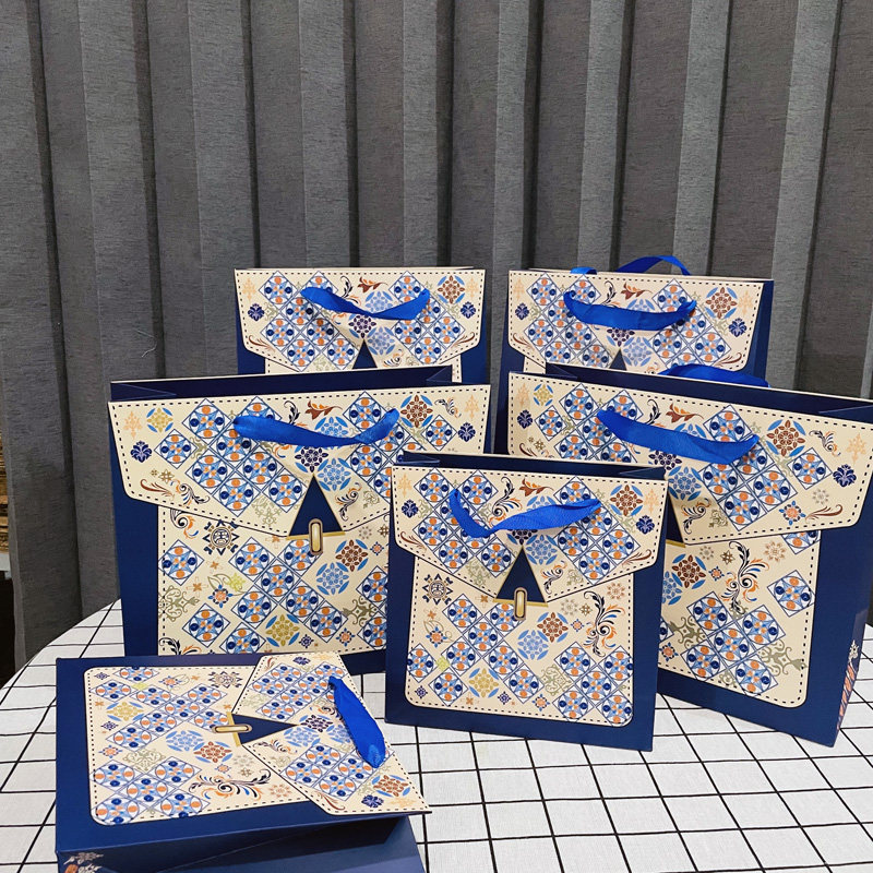中国风礼品包装袋花砖复古印花藏蓝色高级感手提袋节日送礼纸袋