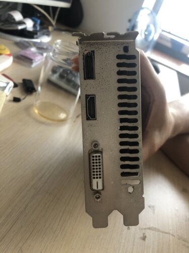 七彩虹镭风RX5504G战甲晰显卡