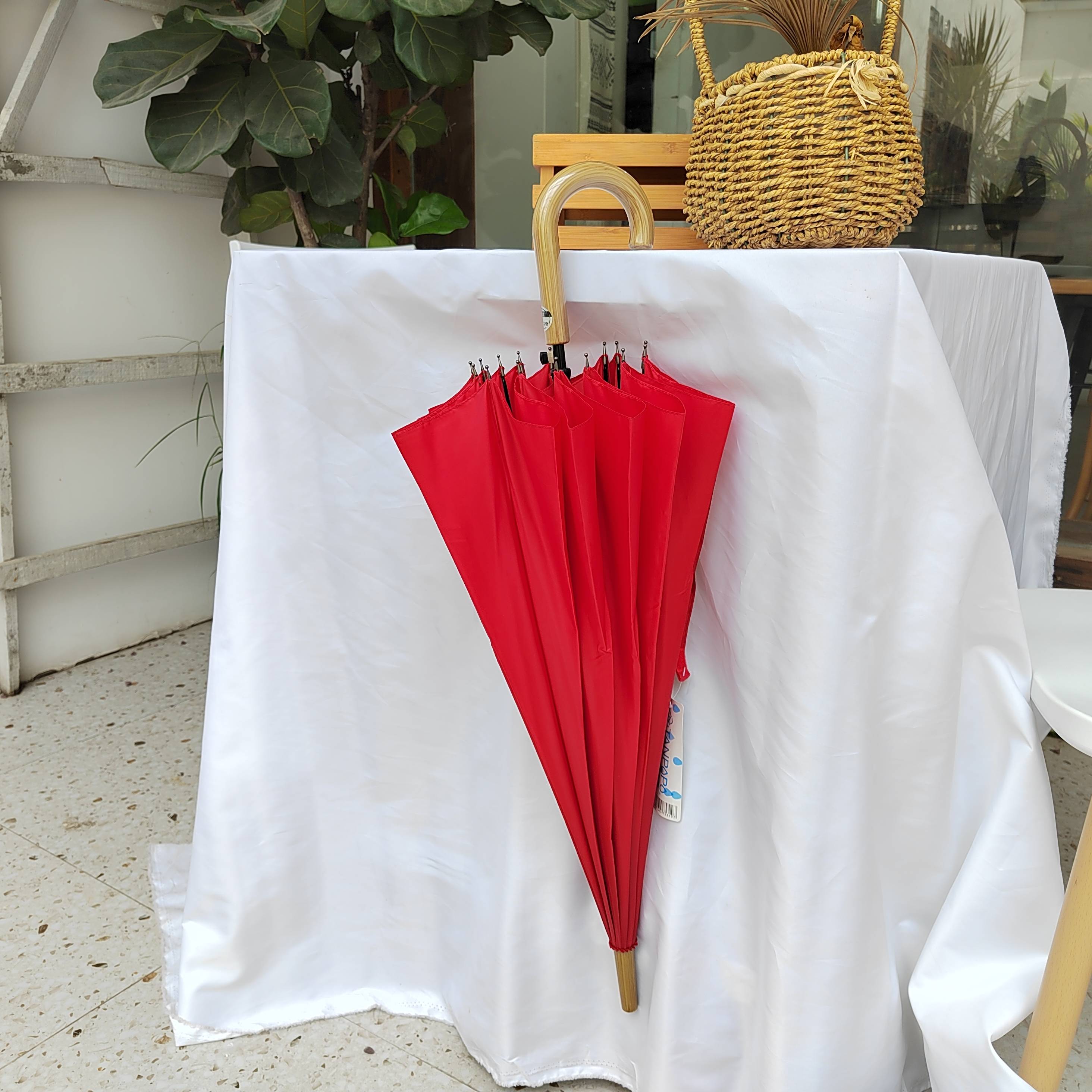 16k红色直骨日单晴雨伞抗风长柄