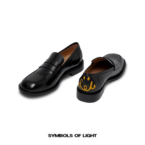 暗夜微笑笑脸刺绣乐福鞋