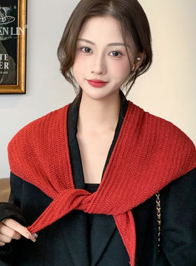 秋冬高级感红色三角保暖披肩
