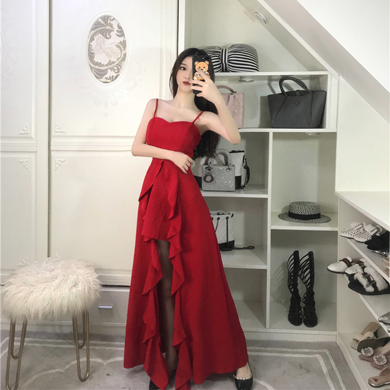礼服连衣裙女秋冬2018新款敬酒服性感吊带荷叶边抹胸中长款燕尾裙