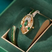 时装 手镯表手环表翻盖镂空石英表女士时尚 表 蛇形女表镶钻个性 新款