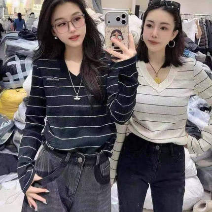 欧货洋气女装气质条纹V领弹力长袖T恤小衫打底衫时尚内搭显瘦大码