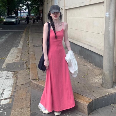 夏季海边吊带连衣裙子女春装2025新款法式多巴胺垂感a字修身长裙