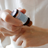 面部保湿 精华油保湿 补水光泽水润以油养肤精油10ml