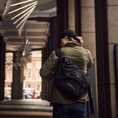 Osprey单肩斜挎包骑行通勤包