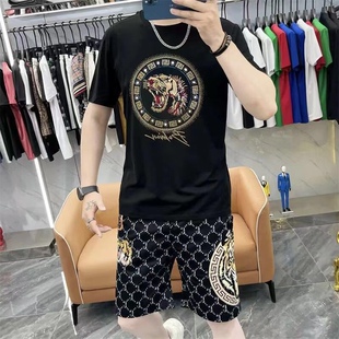 夏天时尚新款男装套装圆领烫钻短袖短裤男休闲痞帅男生穿搭二件套