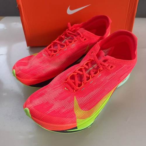 NIKE ZOOMX STREAKFLY 2 碳板 男子低帮公路竞速跑步鞋HF6416-600