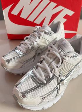 Nike/耐克Zoom Vomero 5白银减震低帮透气休闲跑步鞋HF7723-100