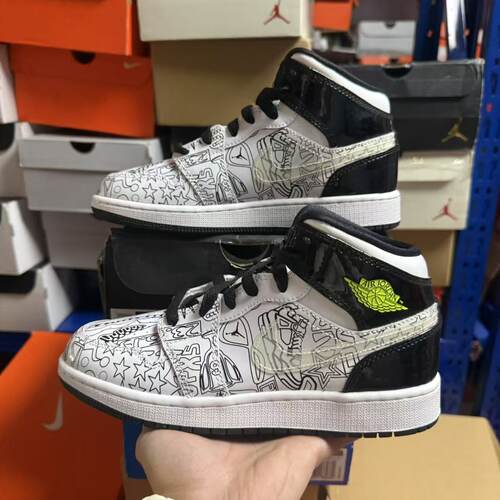 耐克Nike Air Jordan1AJ1女子大童手绘涂鸦中帮篮球鞋DC4099-100