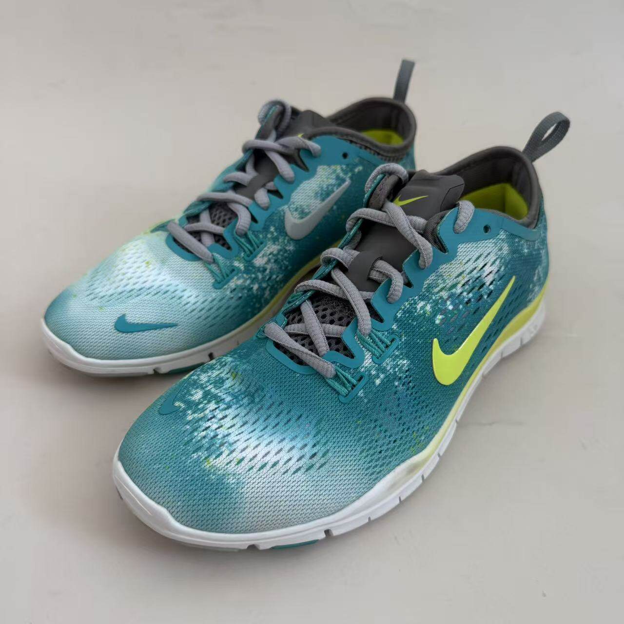 Nike耐克 Free 5.0 女子减震耐磨轻便透气低帮跑步鞋 629832-103