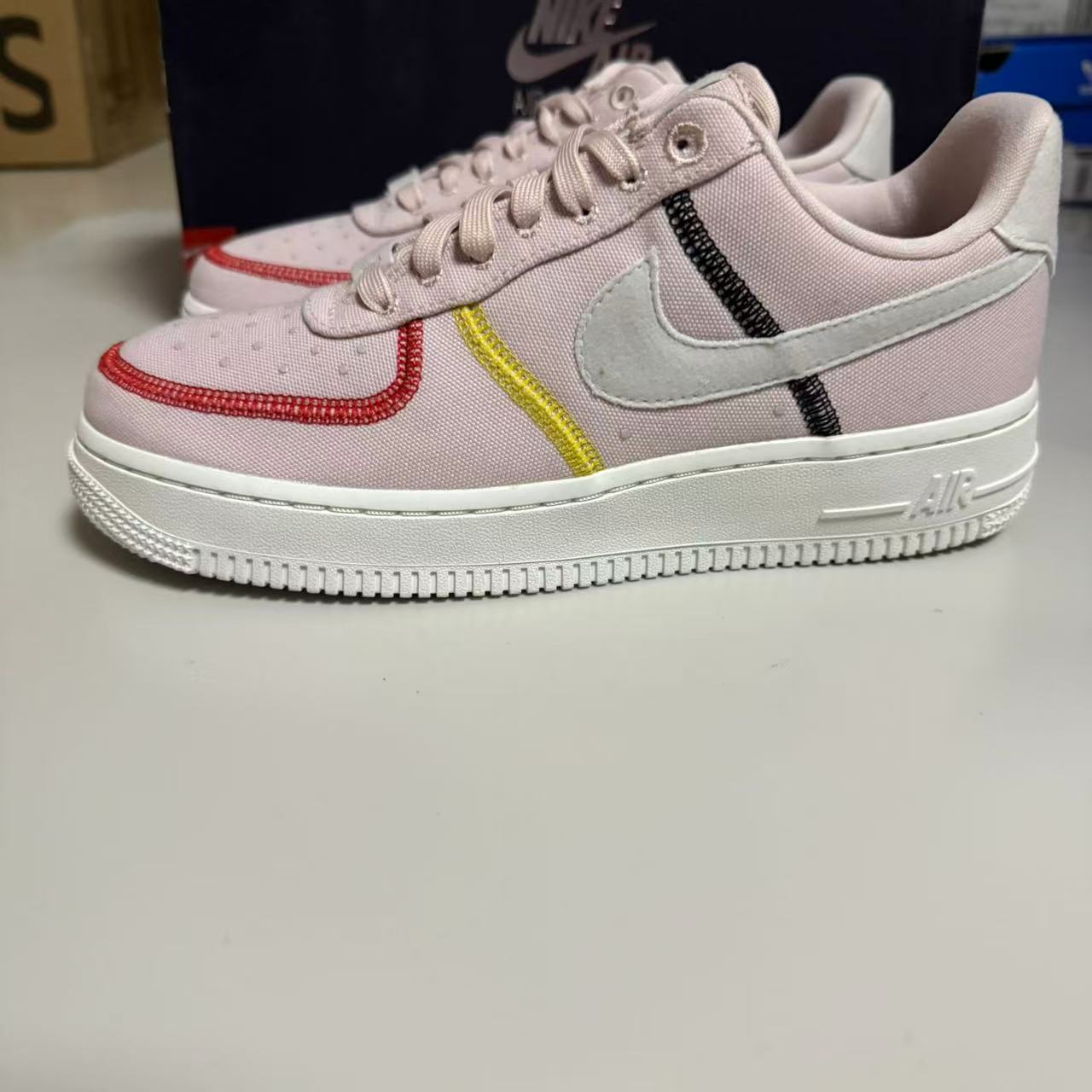 Nike Air Force 1 Low 07 LX 低帮板鞋女款粉白女子 CK6572-600