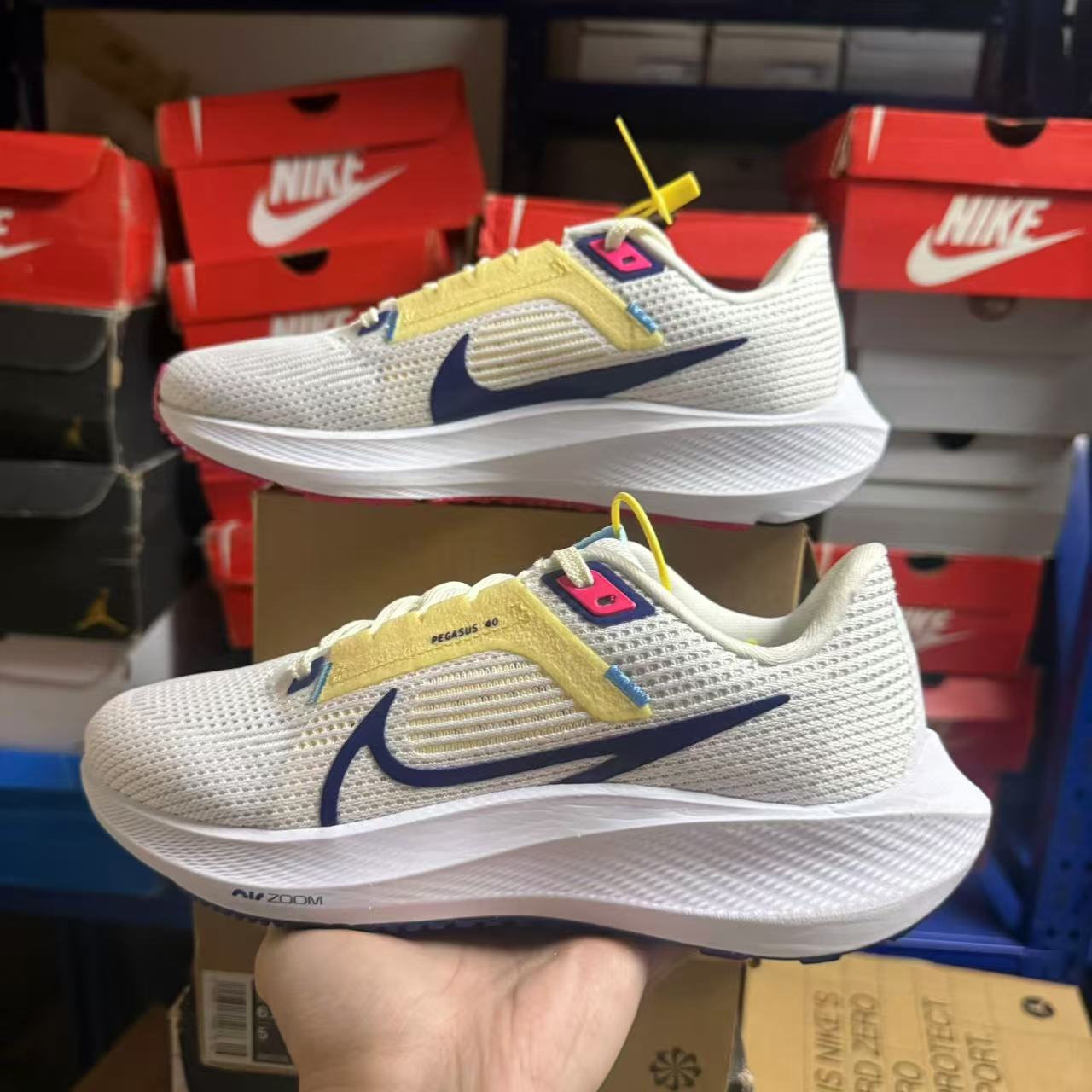 NIKE耐克­女鞋Air Zoom Pegasus 40网面减震低帮跑步鞋 DV3854