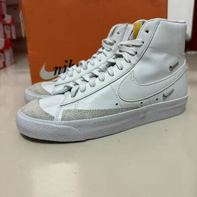 Nike耐克 Blazer Mid77开拓者纯白小银钩女子休闲板鞋 CZ4627-100