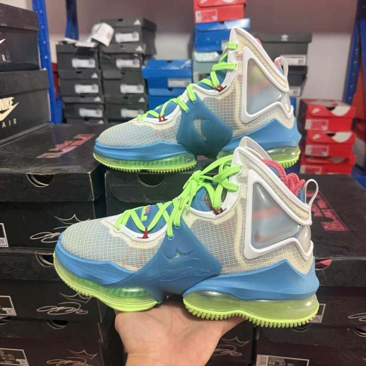 耐克NikeLeBron 19 Dutch Blue Lime Glow 男子篮球鞋DC9341-400