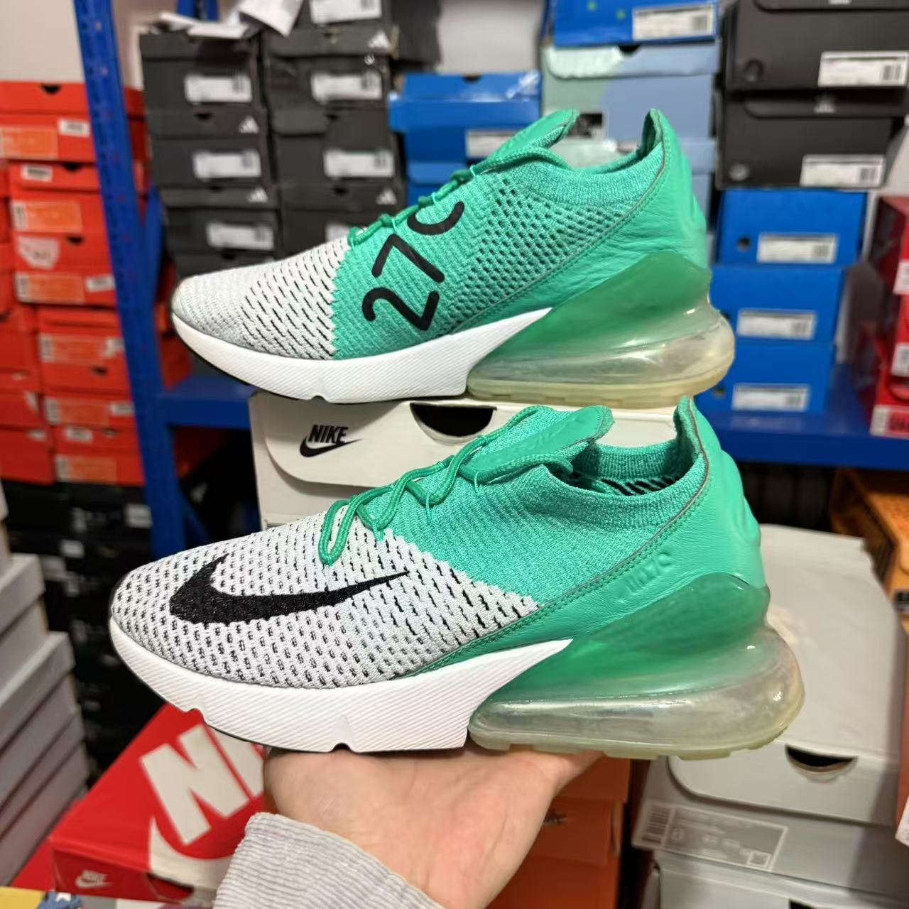 Nike/耐克Air Max 270女子运动缓震透气跑步鞋 AH6803-300