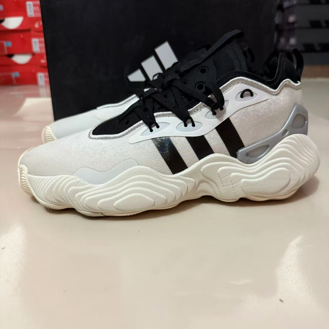 Adidas阿迪达斯TRAE YOUNG 3男特雷杨3代运动篮球鞋IE9362 IF5592