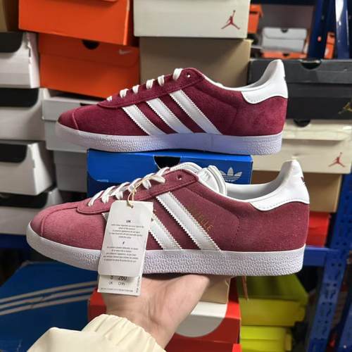 Adidas阿迪达斯GAZELLE三叶草绒面复古男鞋低帮休闲鞋板鞋B41645