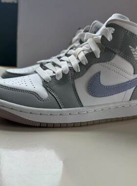 Air Jordan 1 Mid AJ1 中帮复古休闲篮球鞋 冰蓝 BQ6472-105