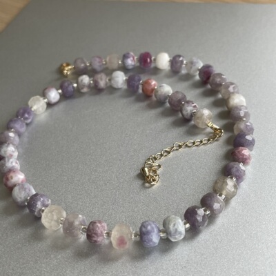 过往云烟。天然梅花碧玺粉紫色系精工切面闪亮串珠项链时髦高级