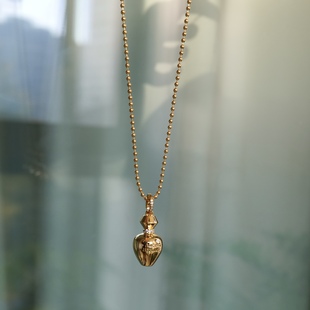 优雅容器。水壶香水瓶吊坠金色长项链秋冬毛衣韩国August Harmony