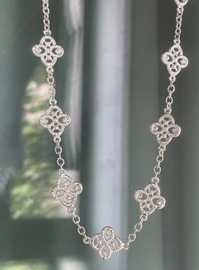 闪光蕾丝。镂空设计丝线刺绣质感银色项链优雅精致文艺高级风格