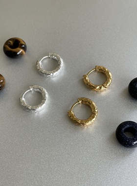 随心搭配。金银色哑光肌理感小耳扣百搭简约虎眼蓝砂石圆环吊坠