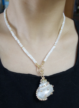 海洋记忆。天然海螺吊坠马蹄螺贝壳串珠白色项链清爽个性多种戴法