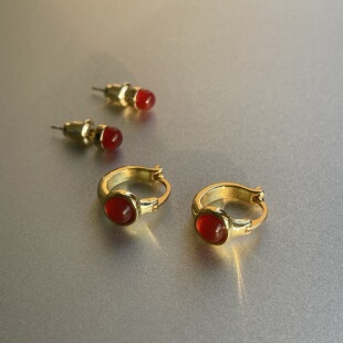 一抹红色 红玛瑙小圆豆金色耳钉耳扣925银针极简养耳洞精致百搭