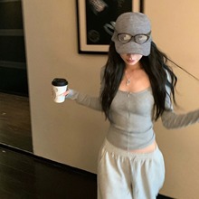 SUNONEONE U领门襟隐拉修身长袖休闲打底T恤女冬内搭正肩针织上衣