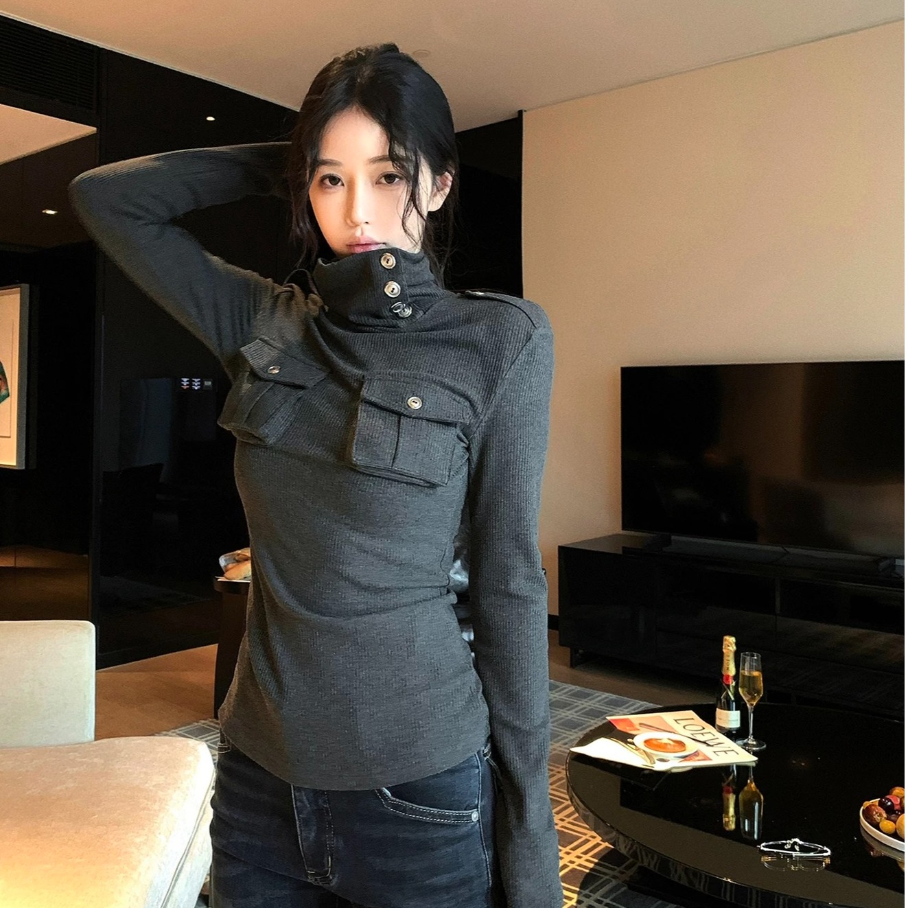 Wuu2sweet吴太甜立体高领金属扣设计感长袖T恤女秋冬修身显瘦上衣