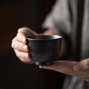 手工跳刀品茗杯陶瓷单个普洱茶盏古黑鎏银功夫茶杯子主人单杯茶碗