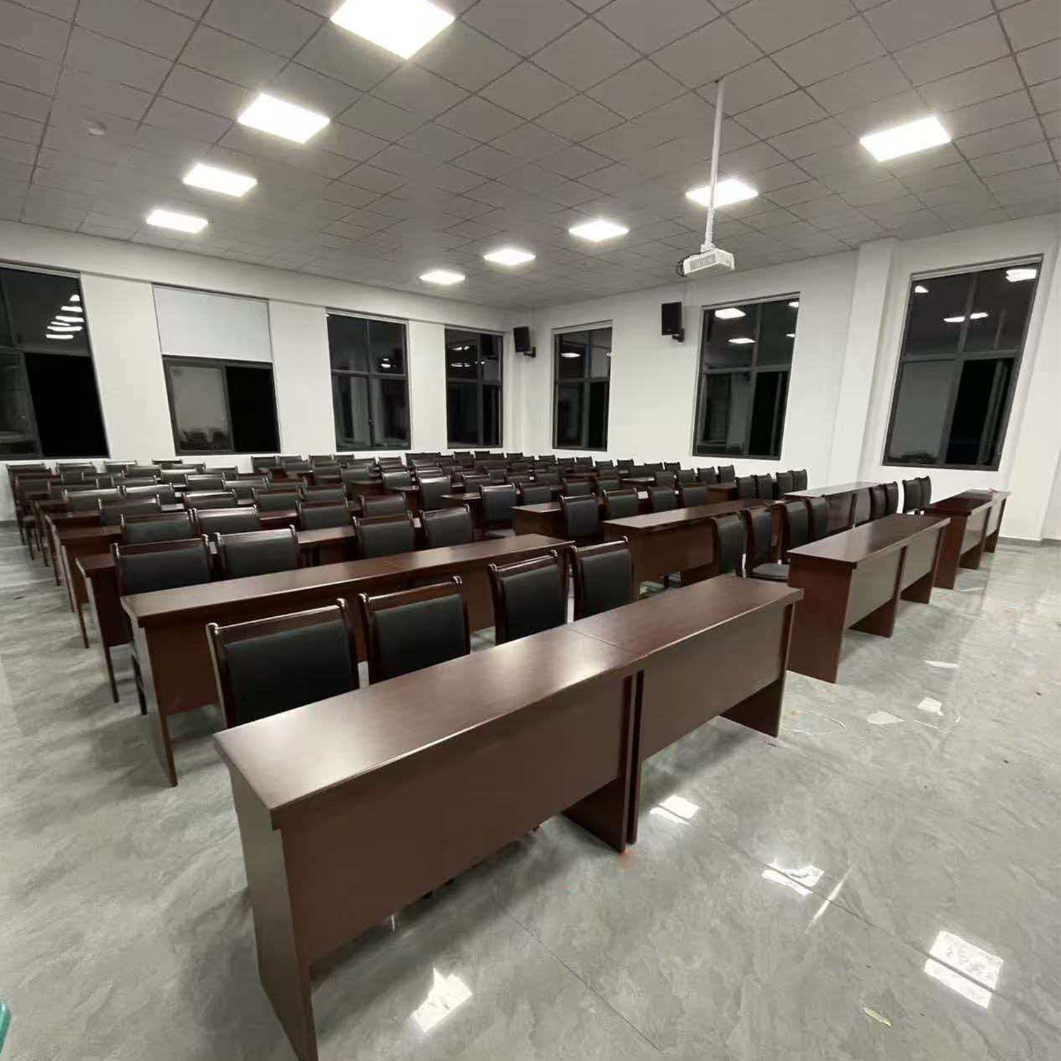 长条会议桌实木条形桌小型红色礼堂桌会议室长条桌主席台桌椅组合