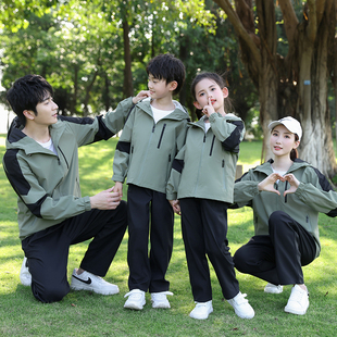 秋冬户外亲子装冲锋衣加绒套装防风防水儿童校服团体服百搭软壳