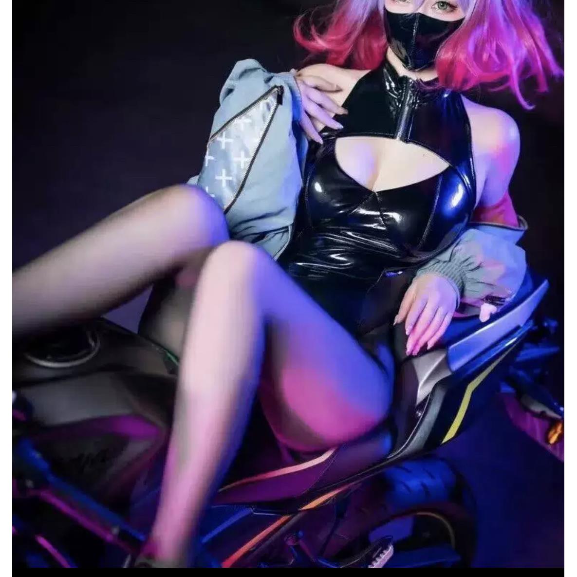 二次元cosplay制服漆皮女王机车情趣暗扣连体衣紧身