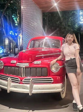 网红打卡拍照道具大型复古汽车