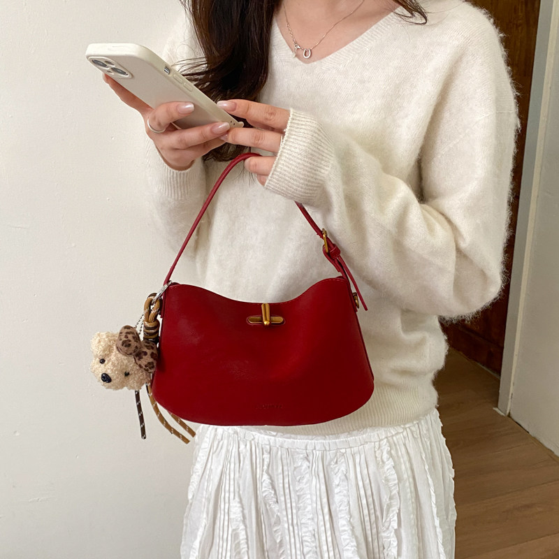 高级感小众新款红色新娘手提包女百搭锁扣小包包结婚洋气斜挎包