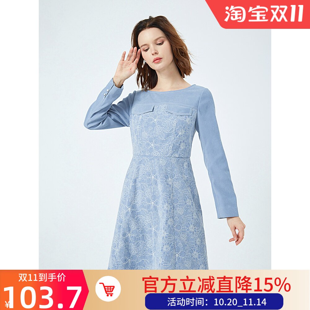 chaber巧帛新品商场同款绒面绣花收腰圆领女连衣裙中长款114704