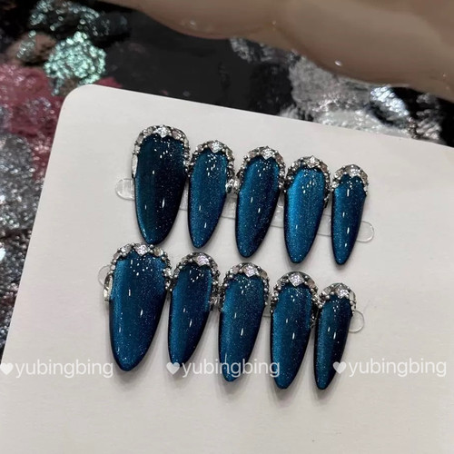 【蓝色爆闪】蓝色猫眼显白中长款气质杏仁堆钻纯手工穿戴甲可拆卸