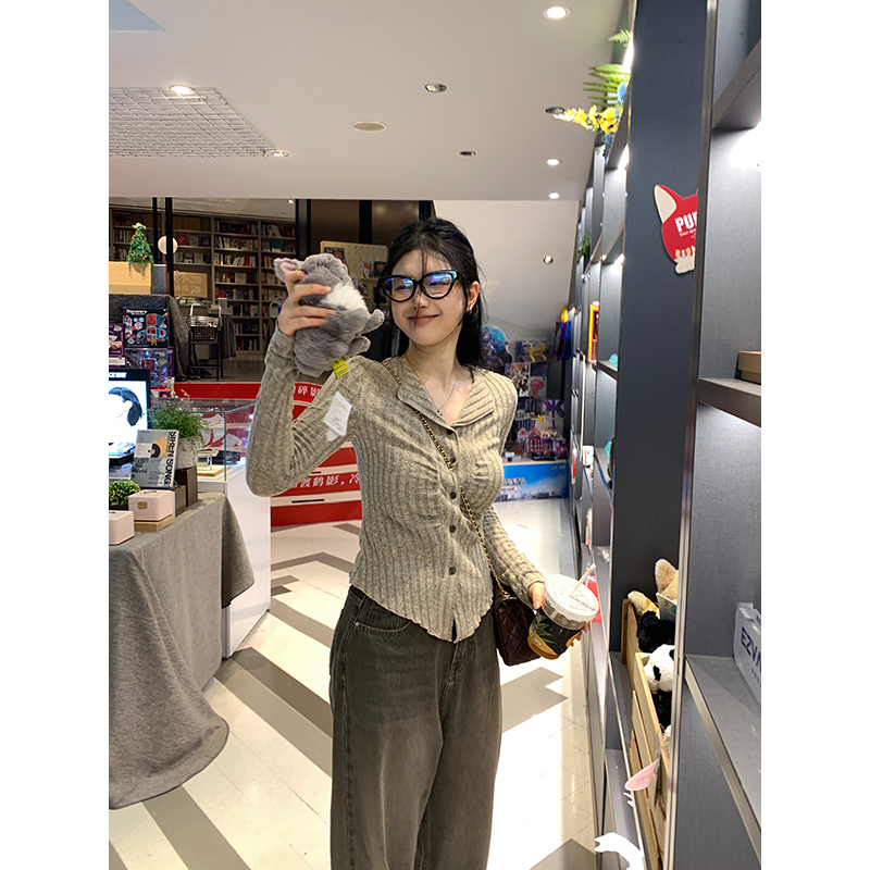 王少女的店 2023秋冬季新款内搭别致上衣打底衫显瘦修身辣妹短t恤