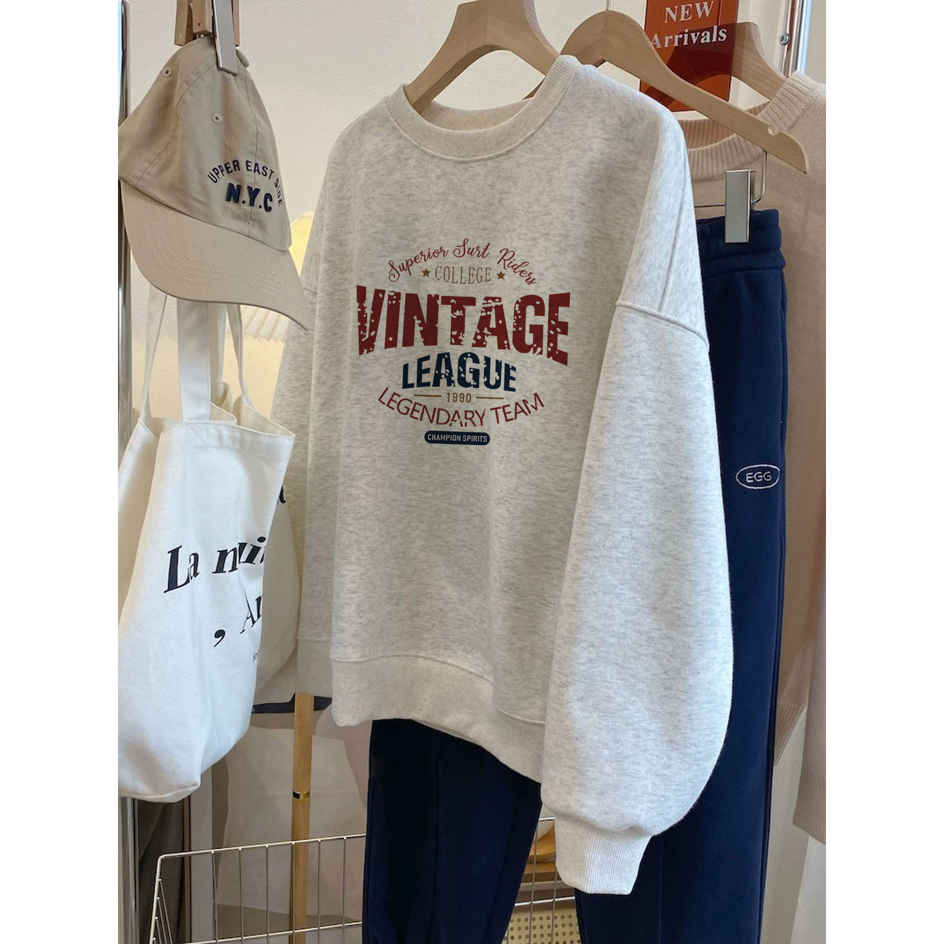 加绒宽松版慵懒风字母圆领卫衣女