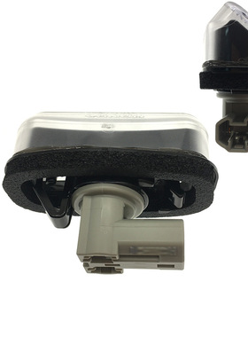 34102-SZN-A01 适用本田讴歌ZDX XRV沁威牌照灯总成 后尾箱车牌