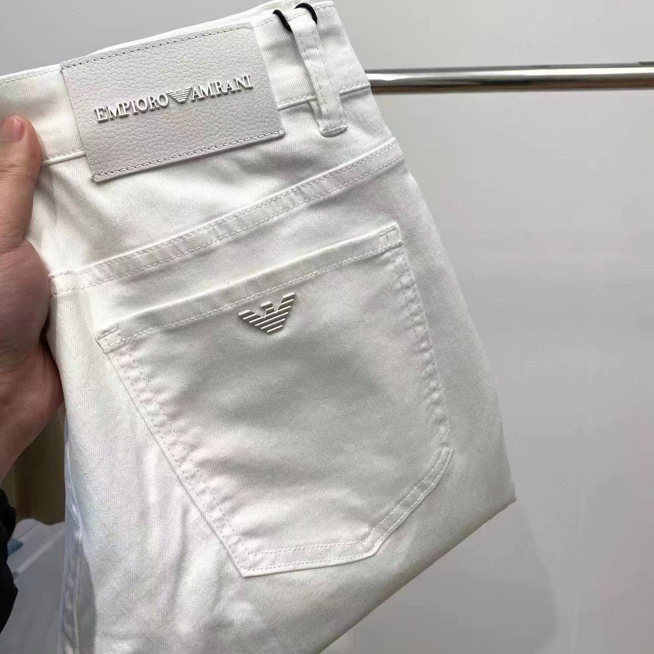 轻奢潮牌高端棉弹薄款白色