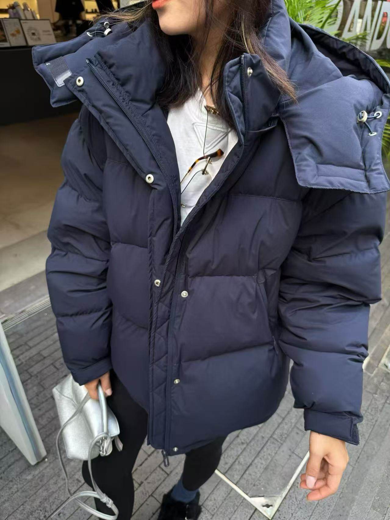欧洲站2025冬季新款连帽羽绒服外套百搭简约加厚保暖面包服上衣女