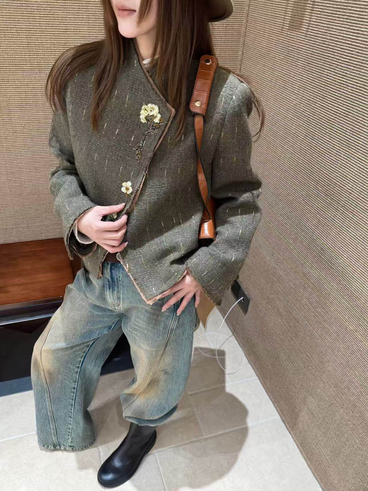 2026秋季小香风亮片花朵短外套女