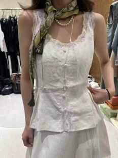 .com设计感蕾丝拼接U领吊带背心百搭打底衫 新款 欧洲站2026春季